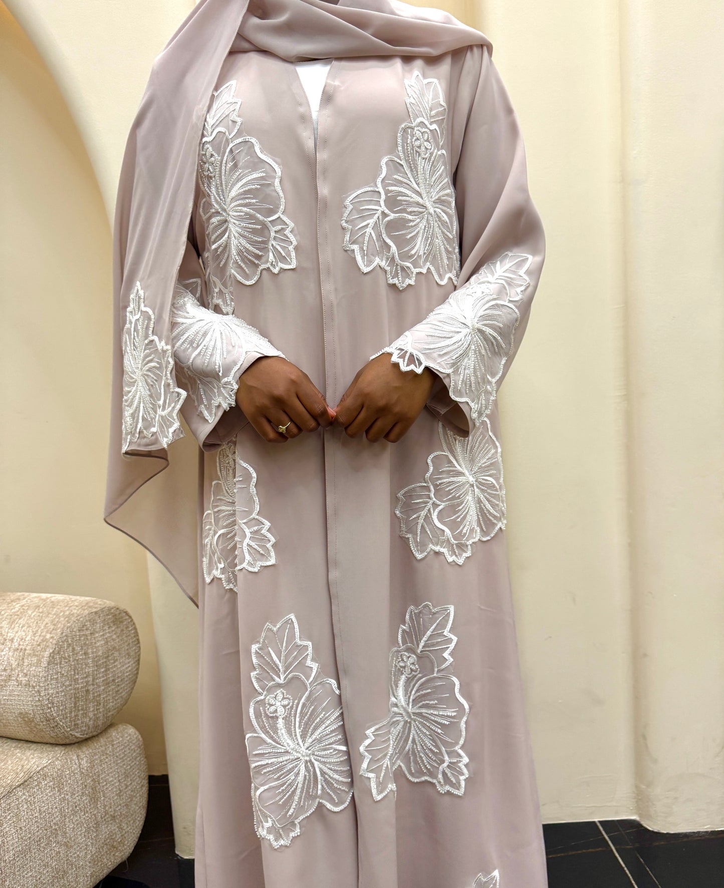Sien Beige Flowery Lace Abaya